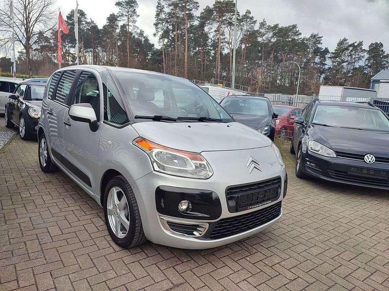 Grau Gebraucht 2011 Citroën C3 Picasso Tendance Van / Kleinbus | 6.800 € (Teuer) - Bild 1/4