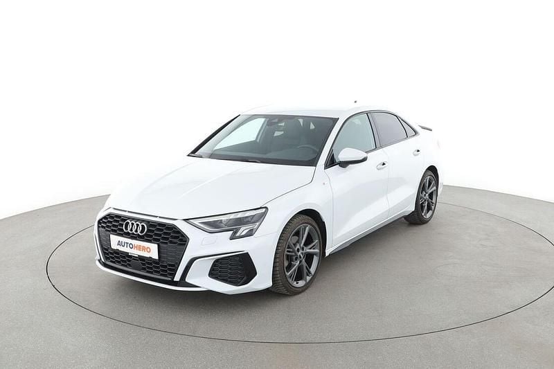 Weiß Gebraucht 2022 Audi A3 S-Line Limousine | 28.670 € (Fairer Preis) - Bild 1/3