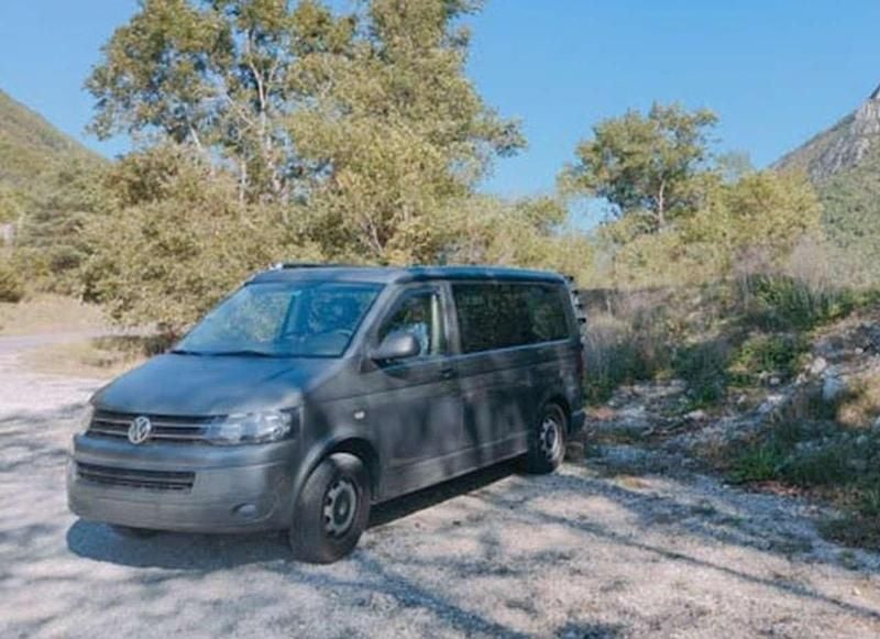 Gebraucht VW California Beach 140 PS (102 kW) 2012 Grau Van