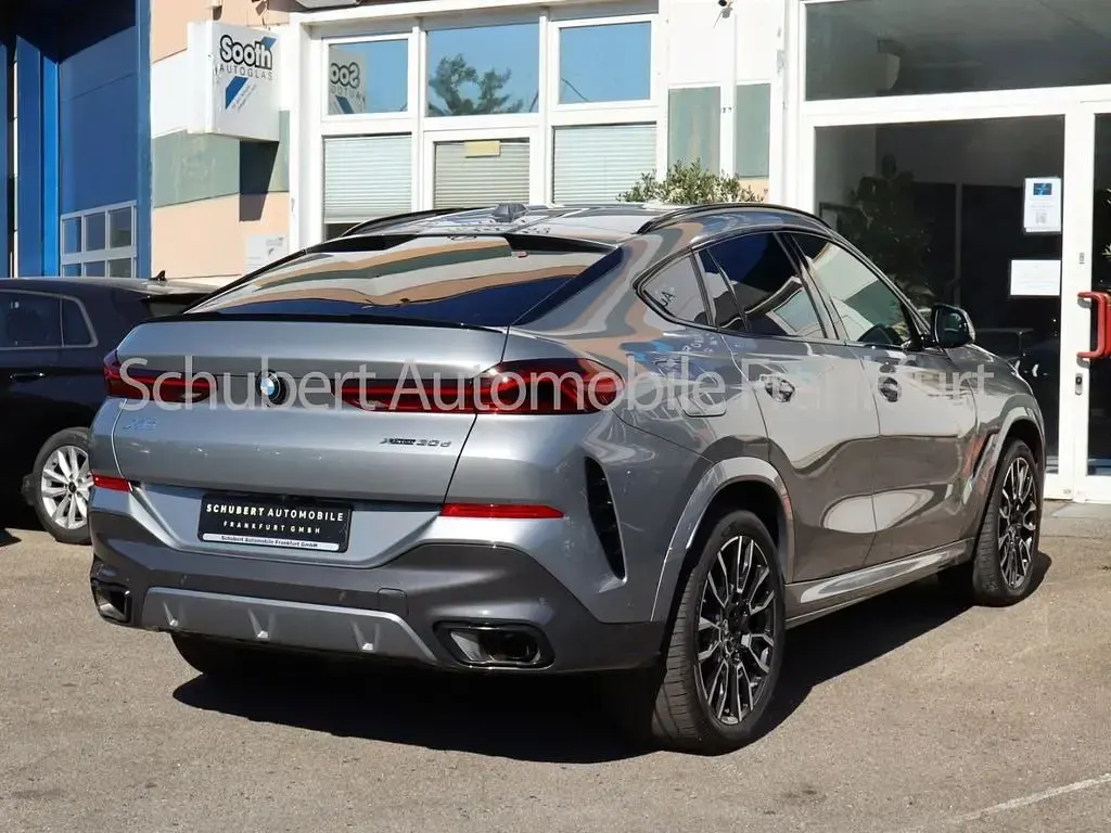 Gebraucht BMW X6 M Sport 298 PS (219 kW) 2025 Grau SUV