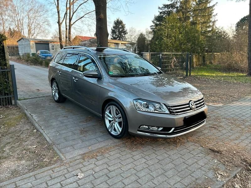 Gebraucht VW Passat Highline 170 PS (125 kW) 2012 Braun Kombi