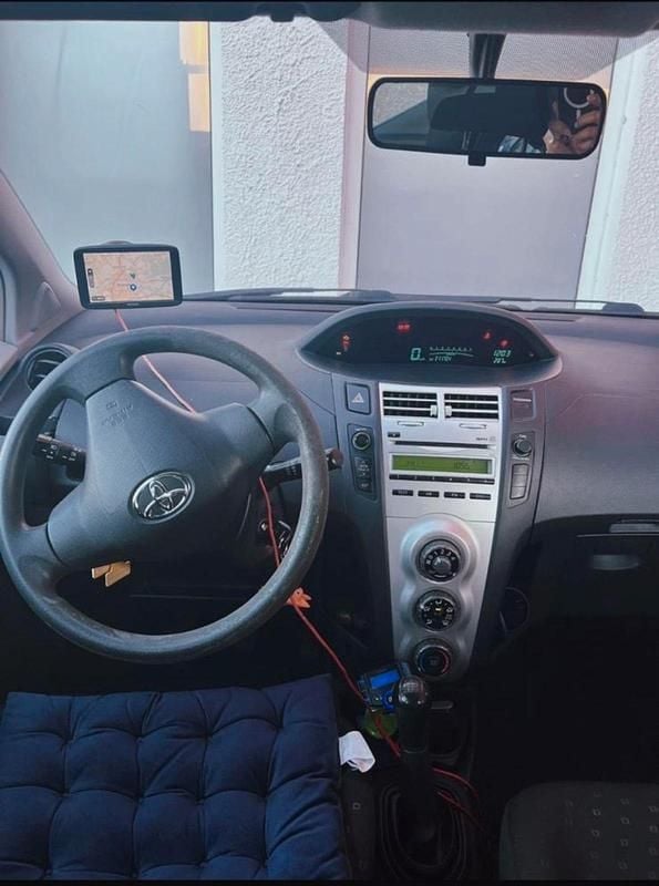 Gebraucht Toyota Yaris 64 PS (47 kW) 2007 Rot Kleinwagen