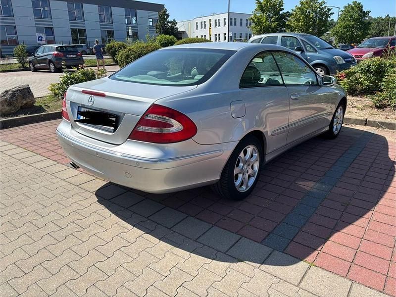 Gebraucht Mercedes CLK320 Elegance 218 PS (160 kW) 2004 Silber Coupé