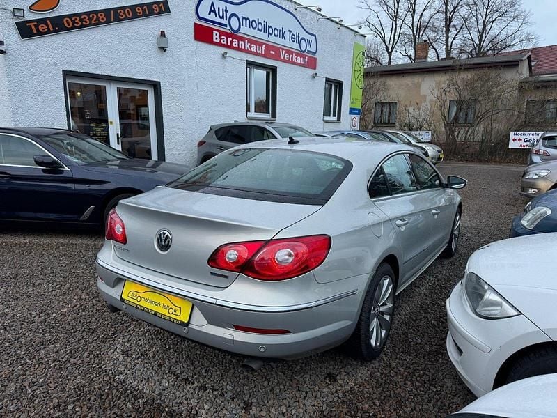 Gebraucht VW Passat 170 PS (125 kW) 2011 Silver leaf metallic Limousine