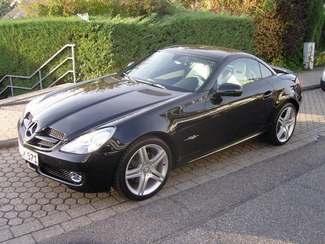 Gebraucht Mercedes SLK200 2LOOK Edition 184 PS (135 kW) 2010 Schwarz metallic Cabrio