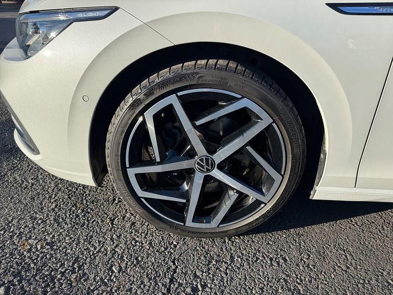 Gebraucht VW Golf VII Style 150 PS (110 kW) 2021 Weiß Kleinwagen