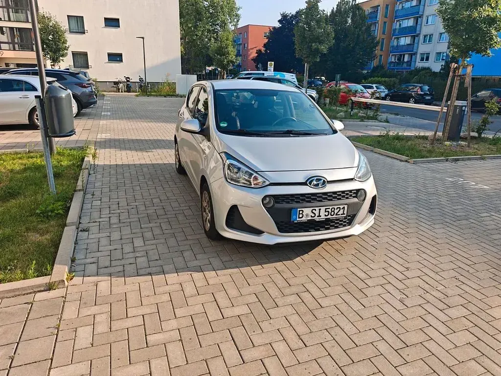 Gebraucht Hyundai i10 YES! 67 PS (49 kW) 2020 Silber Kleinwagen