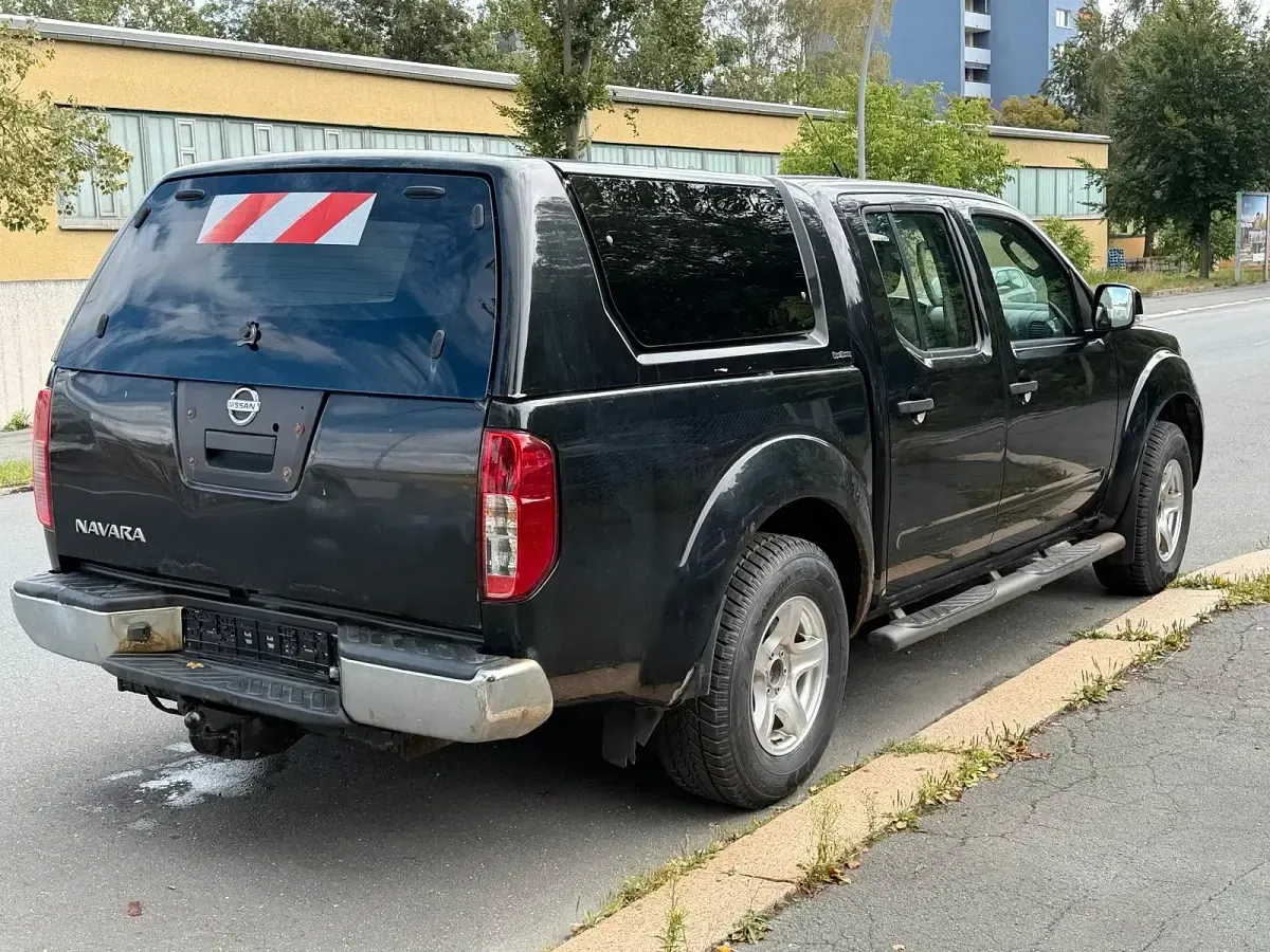 Gebraucht Nissan Navara 190 PS (139 kW) 2012 Schwarz Pickup