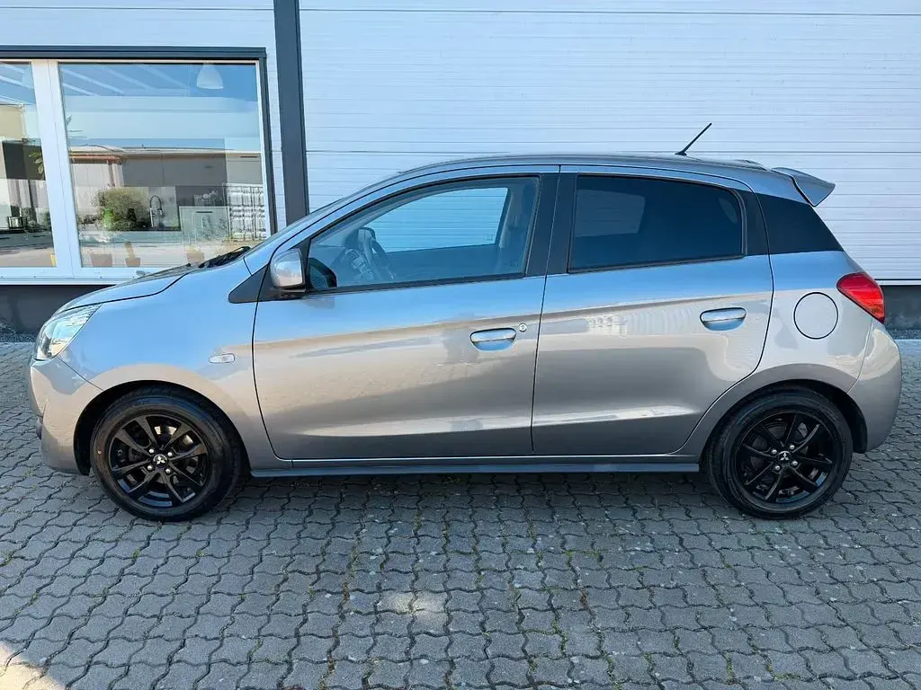 Gebraucht Mitsubishi Space Star Diamant Edition 80 PS (58 kW) 2016 Grau Kleinwagen