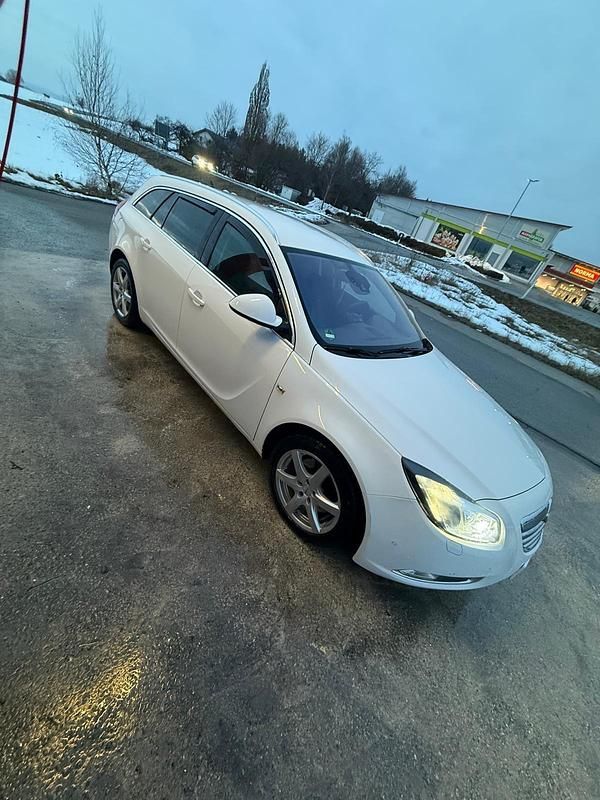 Gebraucht Opel Insignia OPC 170 PS (125 kW) 2012 Weiß Kombi