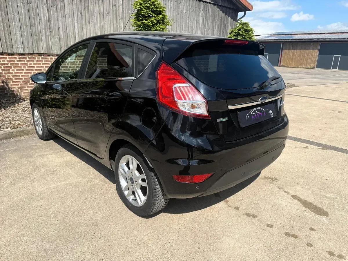 Gebraucht Ford Fiesta Titanium 125 PS (91 kW) 2017 Schwarz Kleinwagen