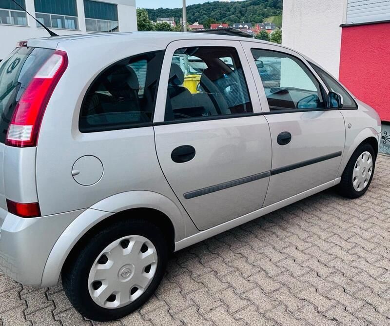 Grau Gebraucht 2003 Opel Meriva Van / Kleinbus | 2.200 € (Fairer Preis) - Bild 1/4