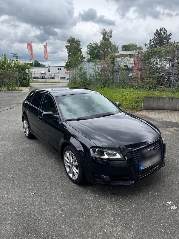 Schwarz Gebraucht 2012 Audi A3 Sportback Ambition Kleinwagen | 9.000 € (Fairer Preis) - Bild 1/4