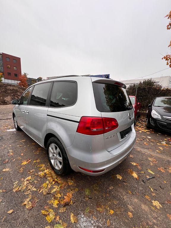 Gebraucht VW Sharan Trendline 150 PS (110 kW) 2012 Silber Van / Kleinbus