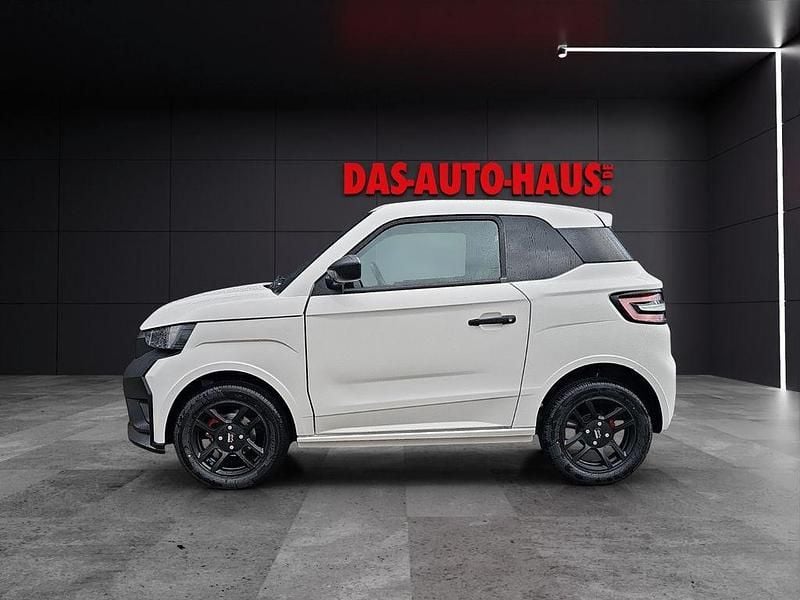 Neu Ligier JS50 2025 Weiß Kleinwagen