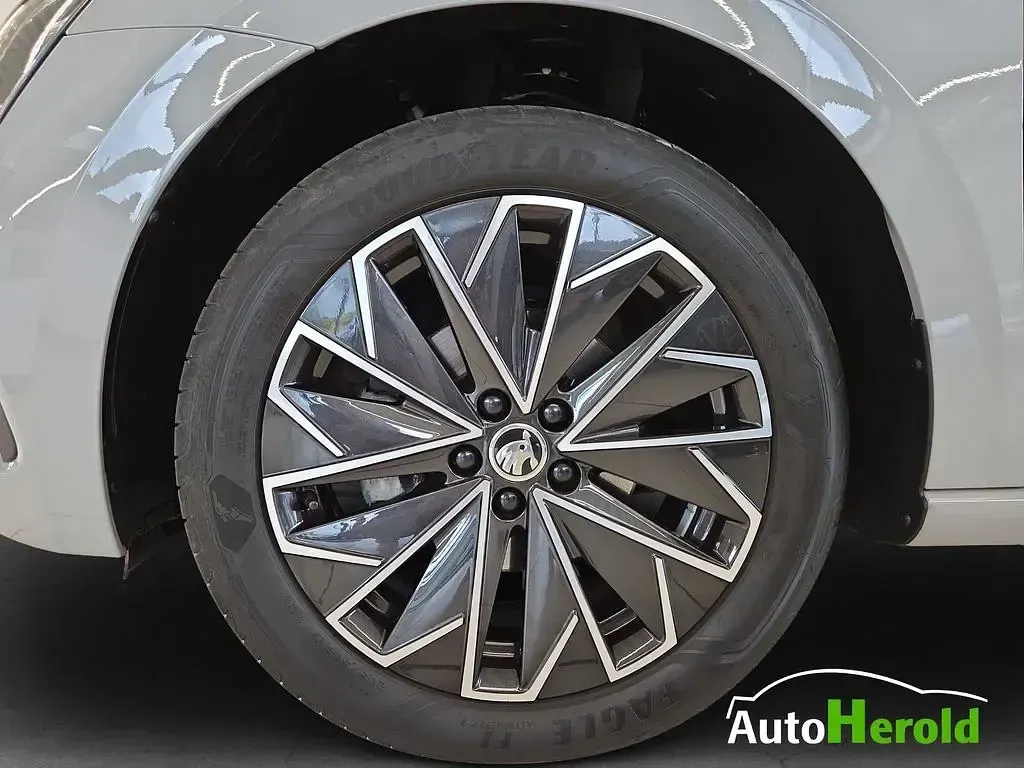 Gebraucht Skoda Scala Drive 150 PS (110 kW) 2020 Grau Kleinwagen