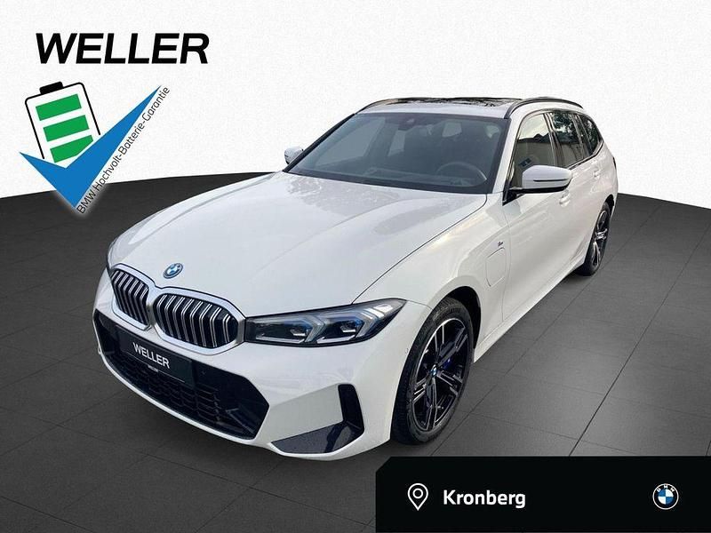 Weiß Gebraucht 2024 BMW 330e M Sport Kombi | 46.450 € (Fairer Preis) - Bild 1/4