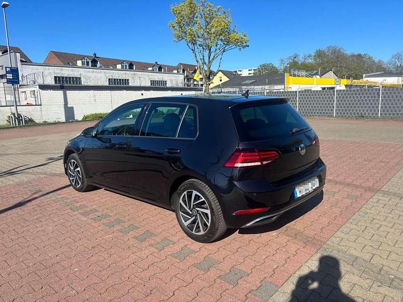 Gebraucht VW Golf VII Join 150 PS (110 kW) 2018 Schwarz Kleinwagen