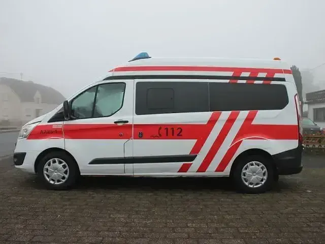 Usata Ford Transit Custom 131 CV (96 kW) 2017 Bianco Station wagon