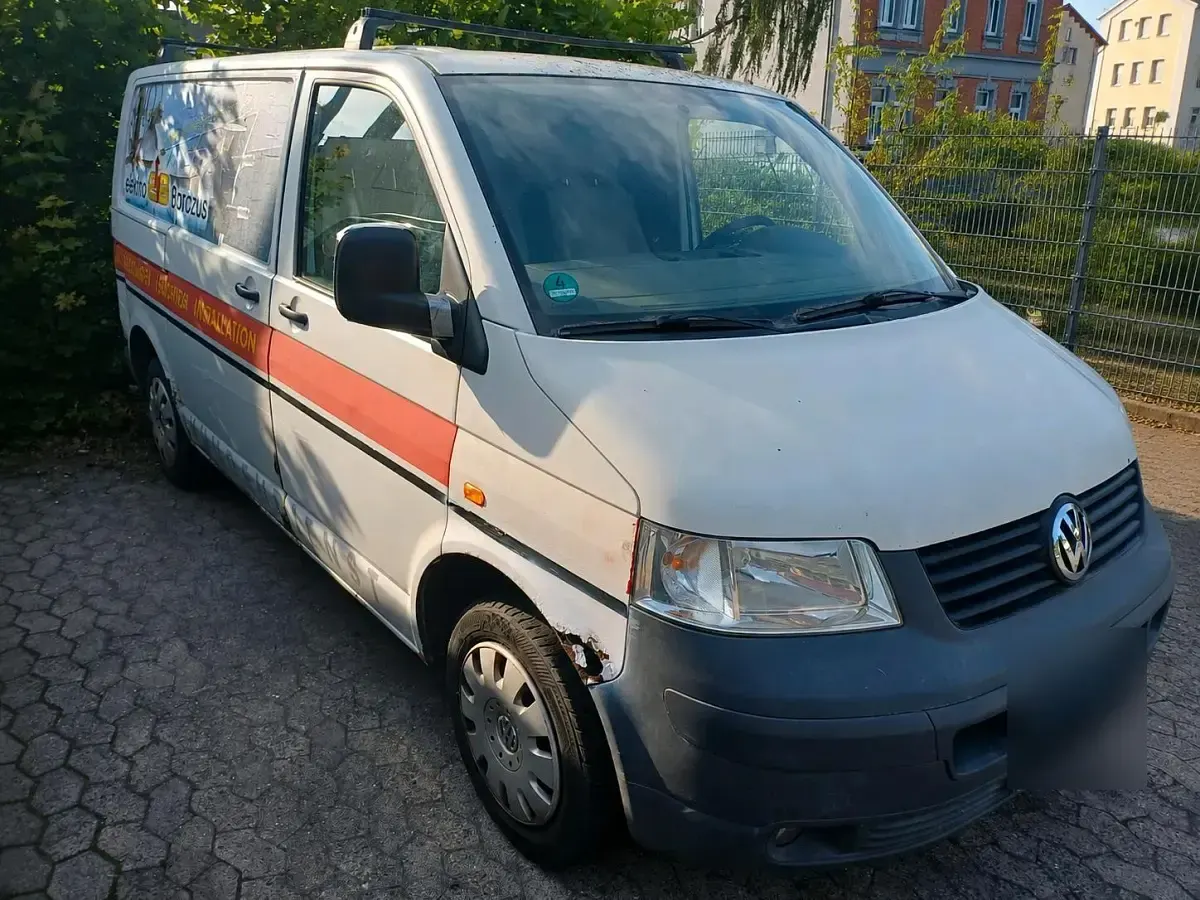 Gebraucht VW Multivan 105 PS (77 kW) 2007 Weiß Van / Kleinbus