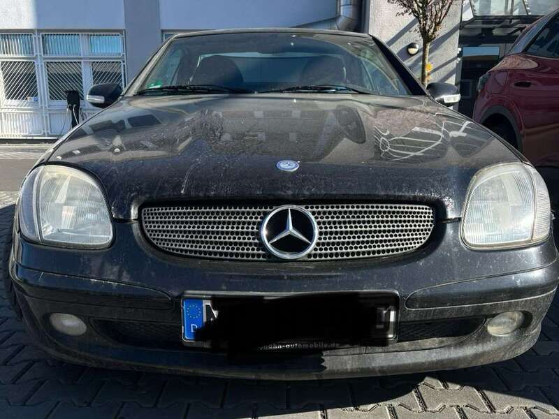 Schwarz Gebraucht 2004 Mercedes SLK200 Cabrio | 1.000 € (Superpreis) - Bild 1/4