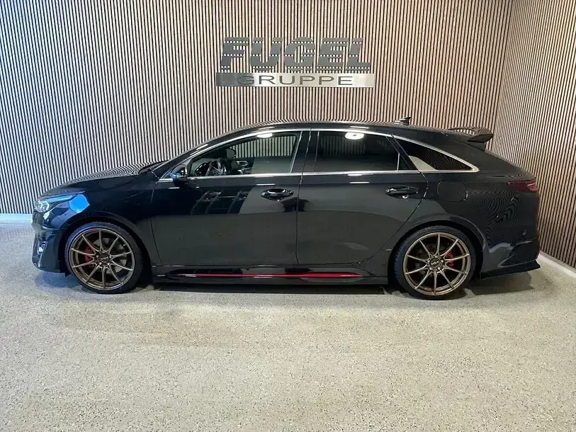 Gebraucht Kia ProCeed Sport 204 PS (150 kW) 2022 (1k) zilinaschwarz met. Kleinwagen