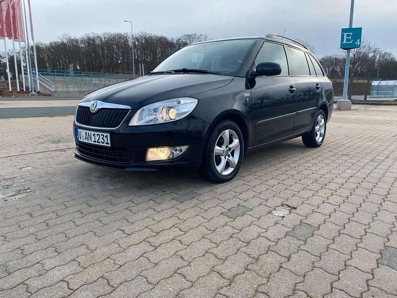 Gebraucht Skoda Fabia 90 PS (66 kW) 2011 Schwarz Kombi