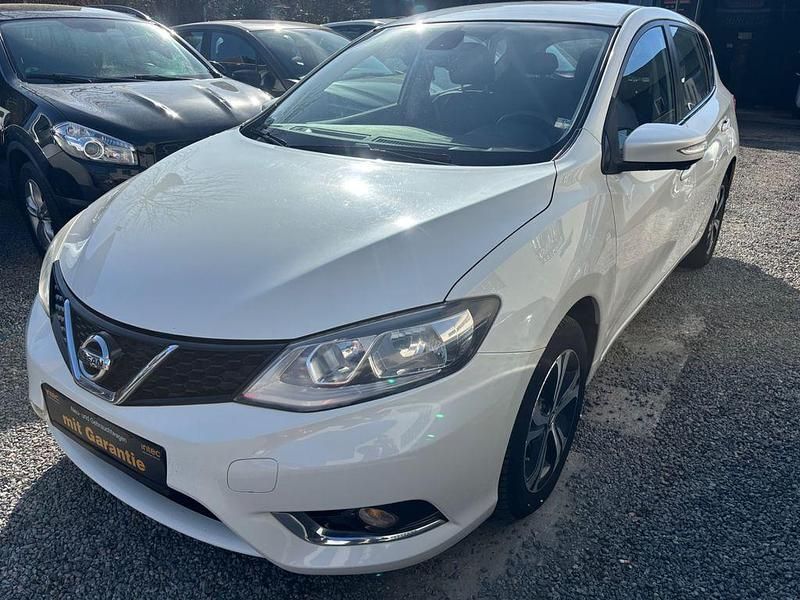 Gebraucht Nissan Pulsar Acenta 116 PS (85 kW) 2015 Weiß Kleinwagen