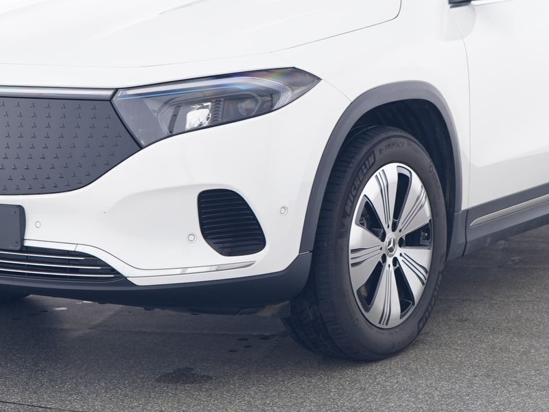 Gebraucht Mercedes EQA250 Progressive 139 kW (190 PS) 2024 Weiss polarweiss SUV