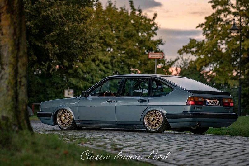 Second-hand VW Passat 90 CP (66 kW) 1987 Albastru Berlinǎ