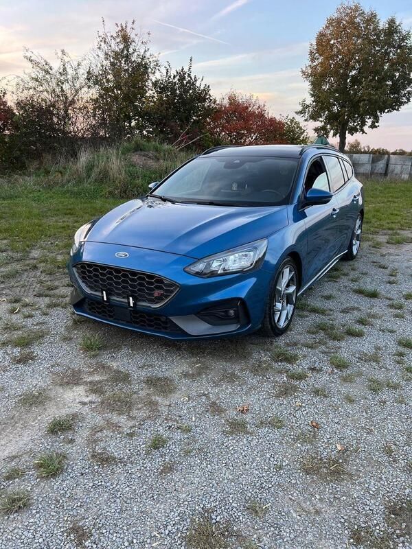Blau Gebraucht 2020 Ford Focus ST Kombi | 20.000 € (Guter Preis) - Bild 1/4