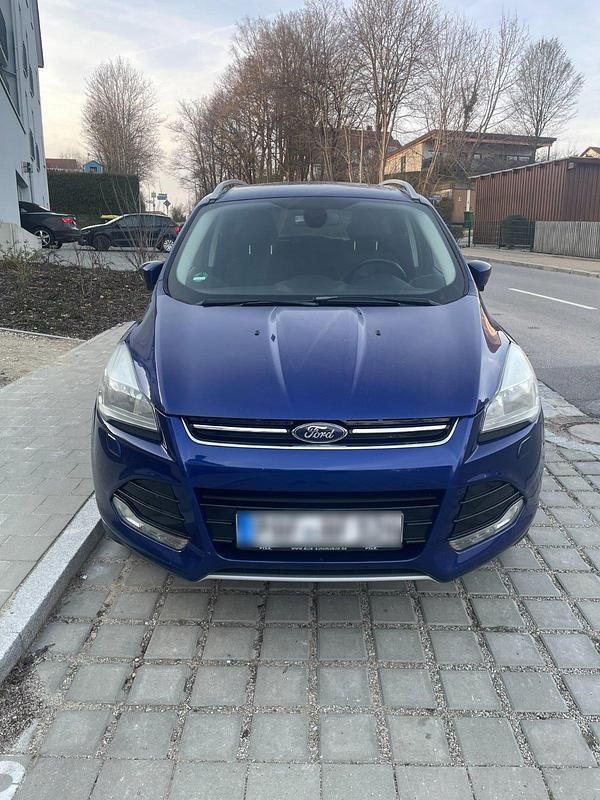 Gebraucht Ford Kuga 140 PS (102 kW) 2014 Blau SUV