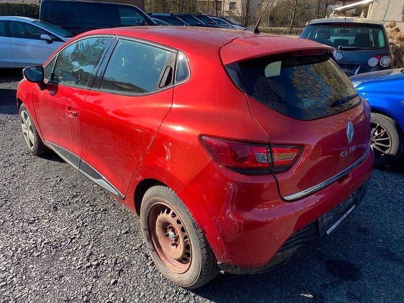 Gebraucht Renault Clio IV Dynamique 90 PS (66 kW) 2013 Rot Kleinwagen