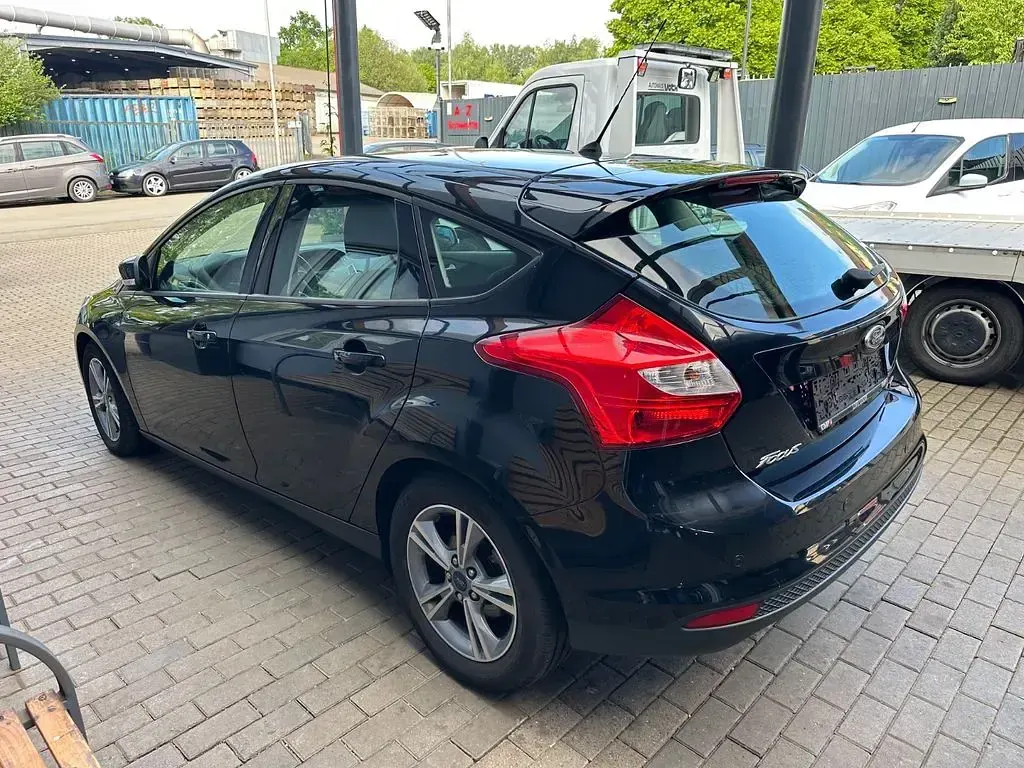 Gebraucht Ford Focus SYNC Edition 125 PS (91 kW) 2014 Schwarz Limousine