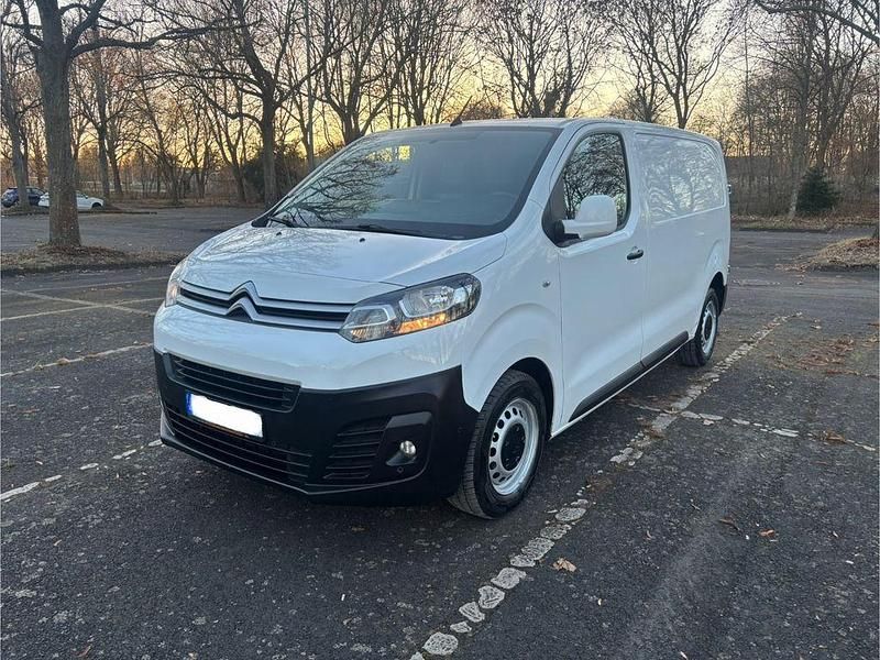 Używany Citroën Jumpy Business Class 122 KM (89 kW) 2016 Biały Minivan
