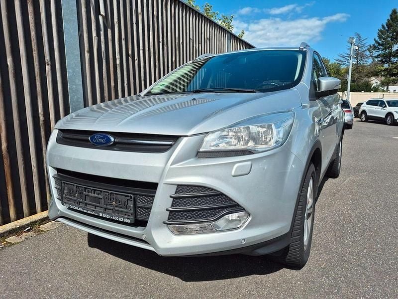 Silber Gebraucht 2015 Ford Kuga SYNC Edition SUV | 6.490 € (Superpreis) - Bild 1/4