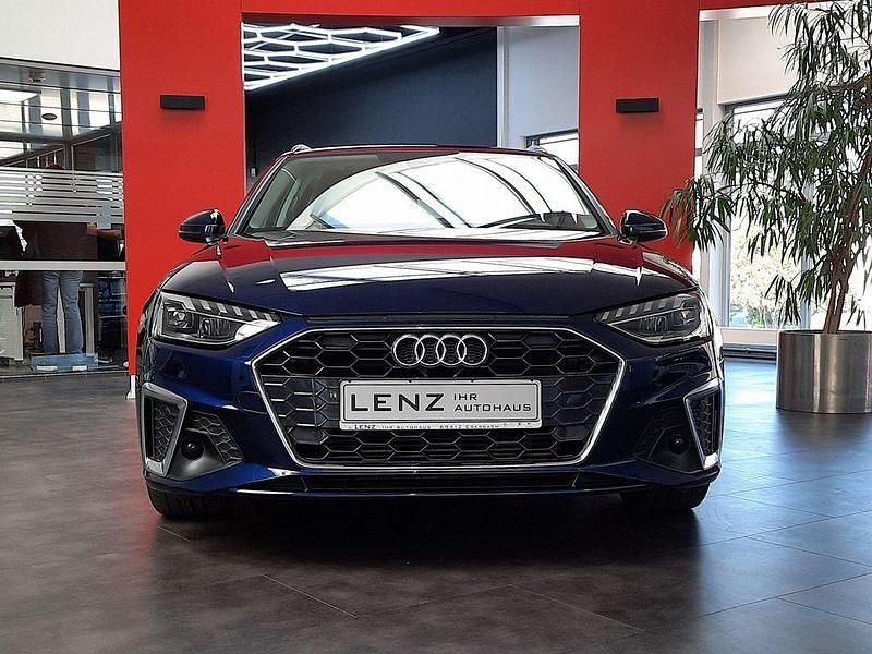 Gebraucht Audi A4 S-Line 204 PS (150 kW) 2023 Navarrablau (metallic) Kombi