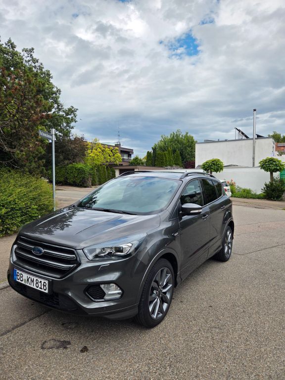 Grau Gebraucht 2019 Ford Kuga ST-Line SUV | 19.100 € (Guter Preis) - Bild 1/4