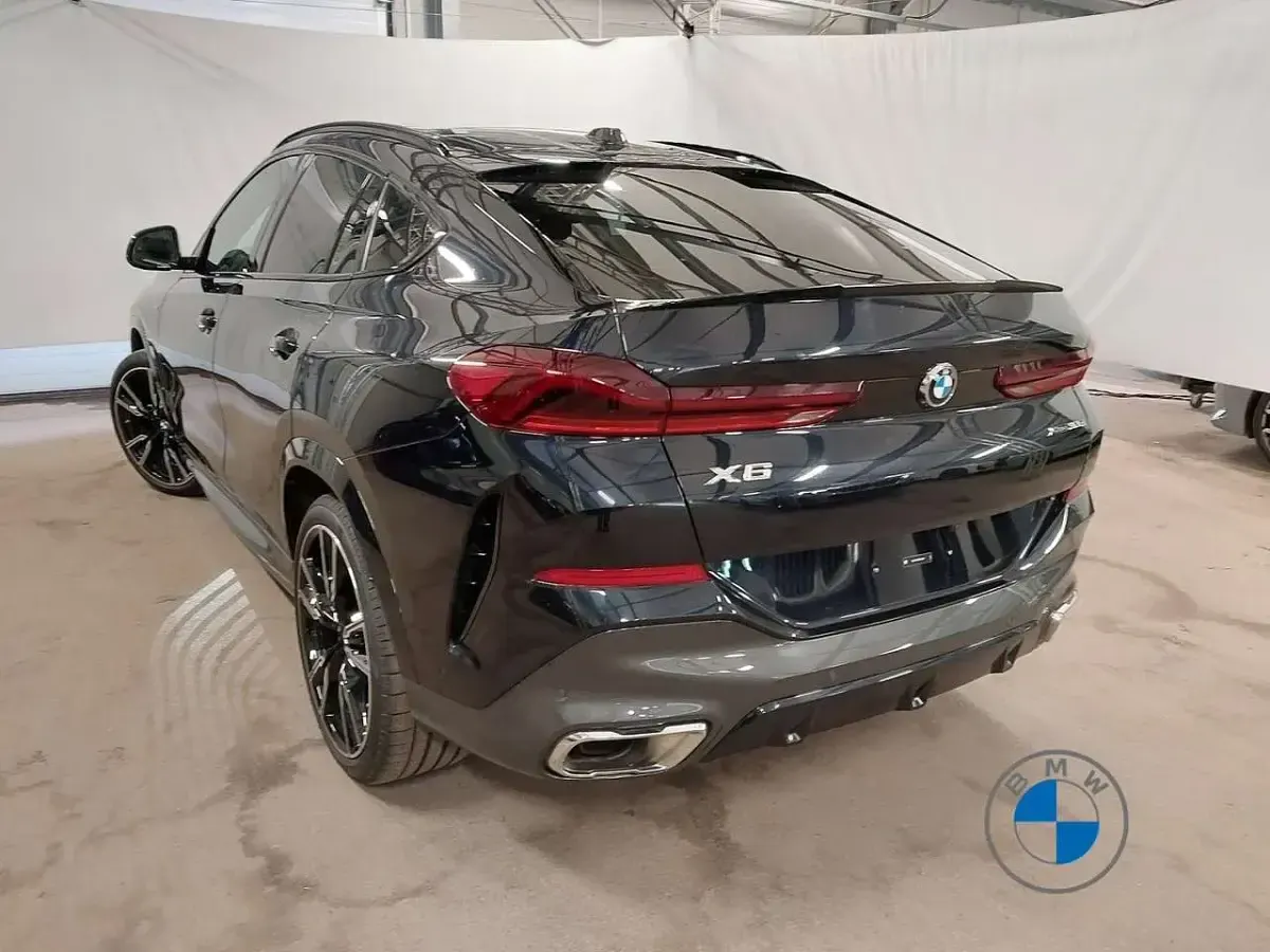 Gebraucht BMW X6 M Sport 298 PS (219 kW) 2025 Carbonschwarz SUV