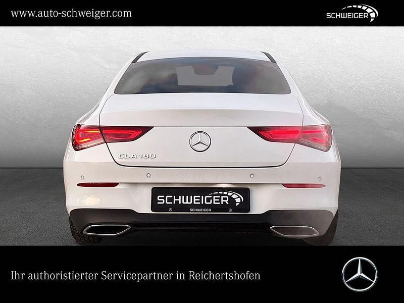Gebraucht Mercedes CLA180 Progressive 136 PS (100 kW) 2021 Weiß Limousine