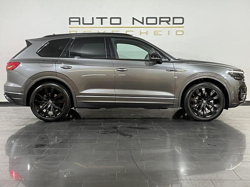 Gebraucht VW Touareg R-line 340 PS (250 kW) 2022 Grau SUV