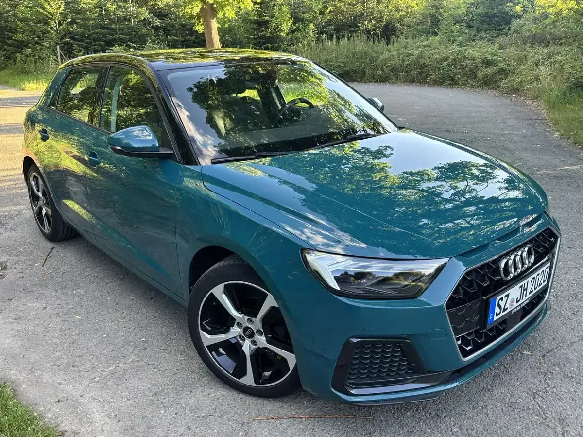 Gebraucht Audi A1 Advanced 95 PS (69 kW) 2022 Grün SUV