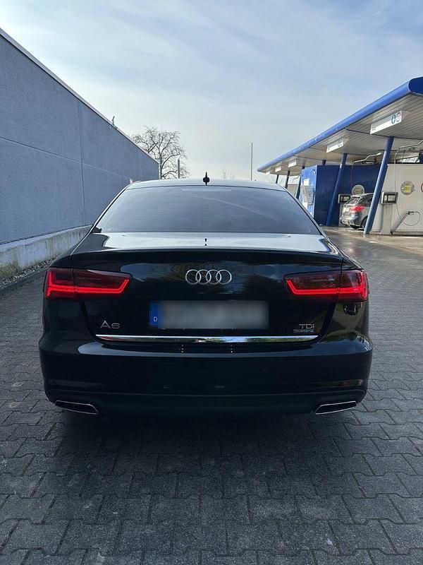 Gebraucht Audi A6 Ambiente 218 PS (160 kW) 2017 Schwarz Limousine