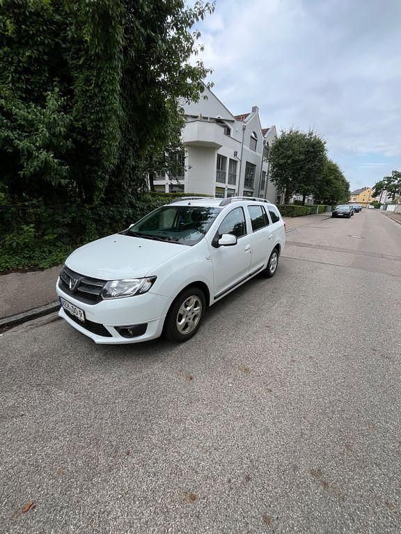 Weiß Gebraucht 2016 Dacia Logan MCV Limousine | 5.700 € (Guter Preis) - Bild 1/4