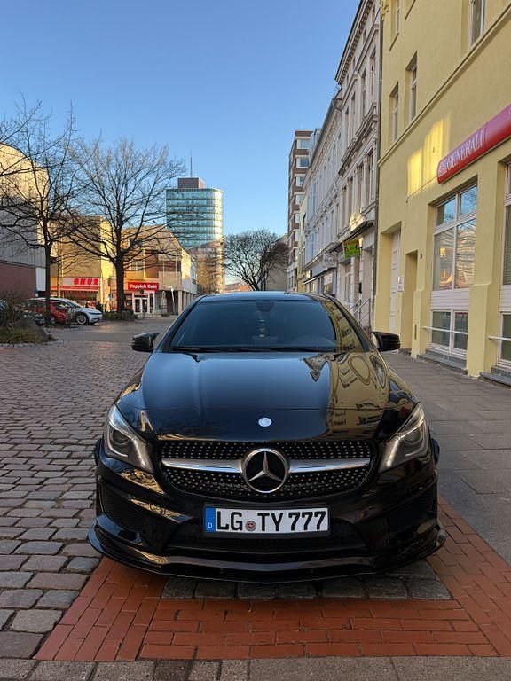 Gebraucht Mercedes CLA220 AMG line 177 PS (130 kW) 2015 Schwarz Limousine