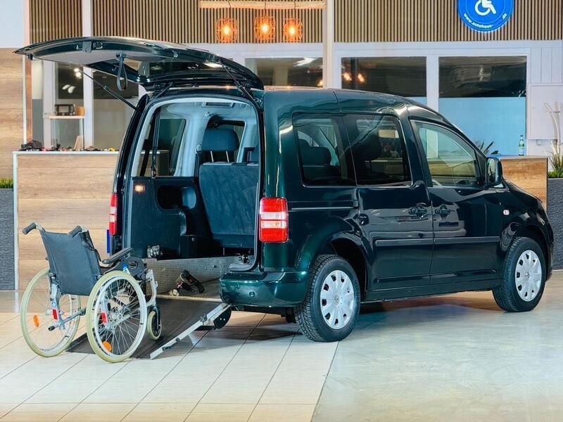 Gebraucht VW Caddy Comfortline 86 PS (63 kW) 2011 Grün Van / Kleinbus