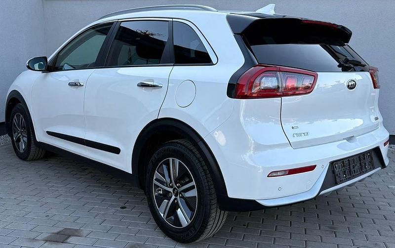 Gebraucht Kia Niro Edition 7 105 PS (77 kW) 2018 Weiß SUV