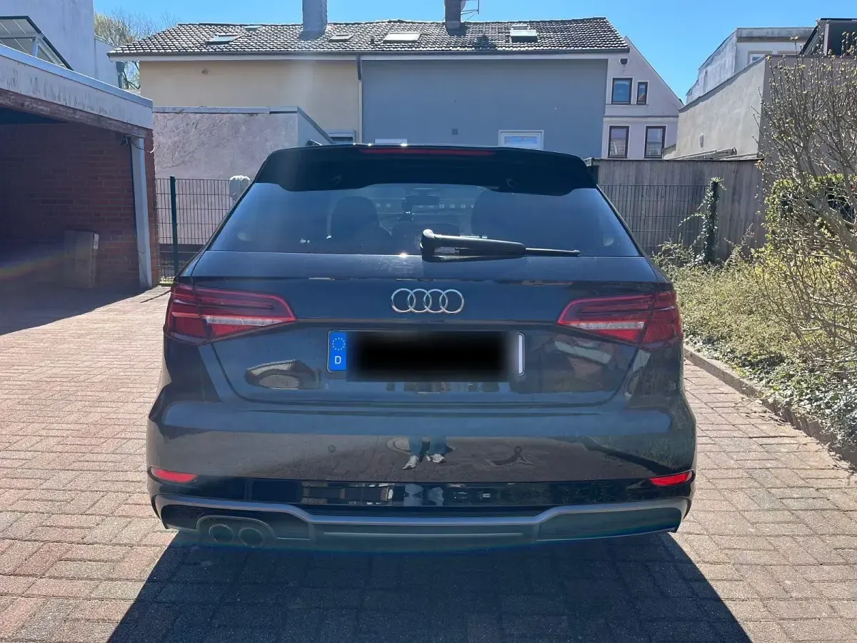 Gebraucht Audi A3 Sport 150 PS (110 kW) 2017 Schwarz Limousine