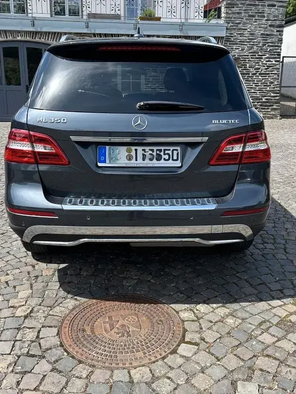 Gebraucht Mercedes ML350 258 PS (189 kW) 2015 Schwarz SUV