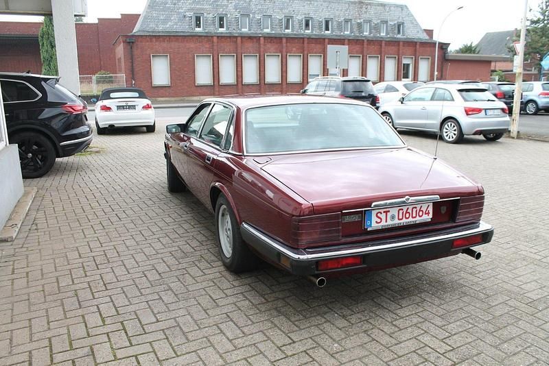 Gebraucht Jaguar XJ 233 PS (171 kW) 1990 Rot Limousine